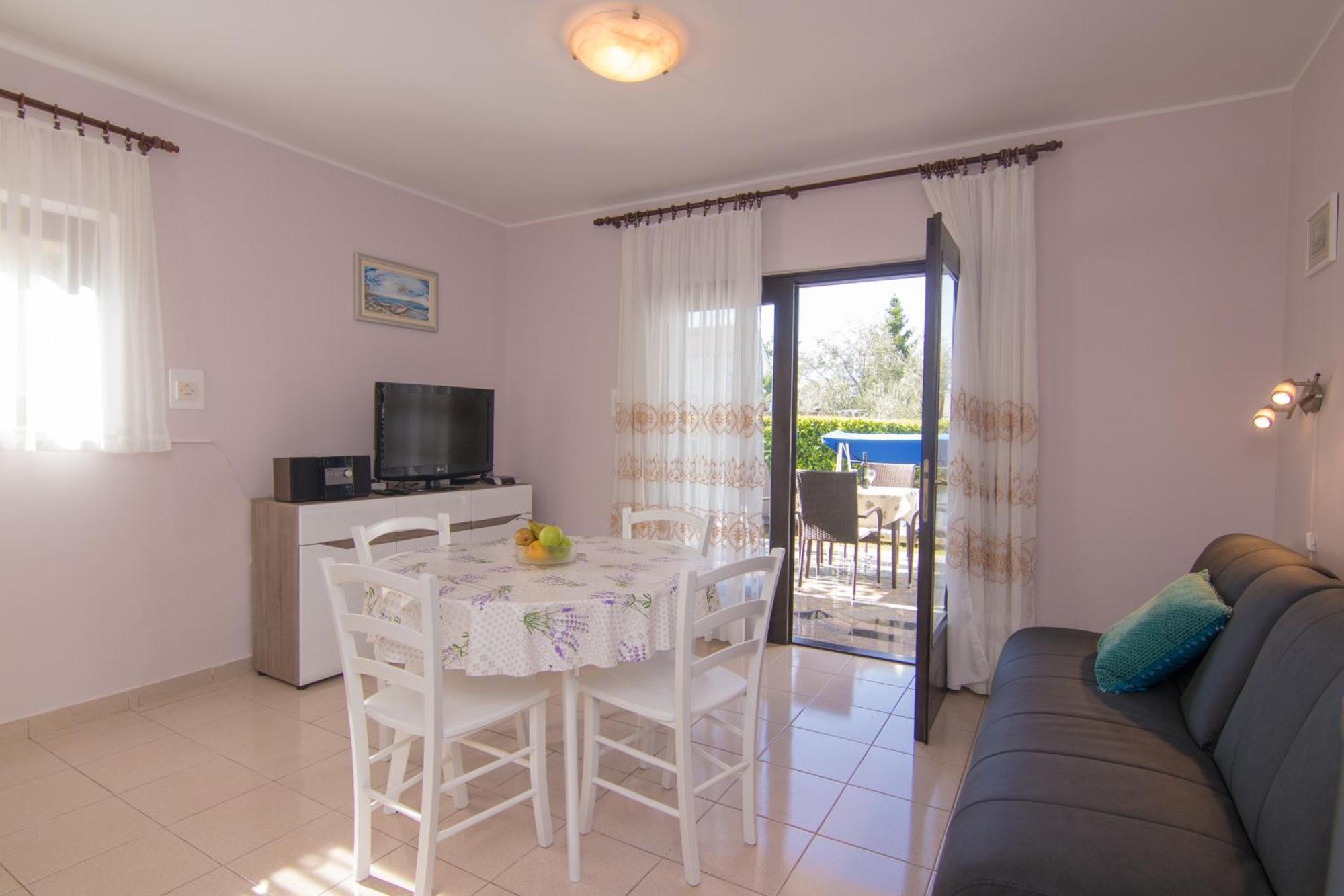 Holiday House Ingrid Malinska Zewnętrze zdjęcie